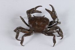 A JAPANESE ARTICULATED BRONZE CRAB. 3.5ins long.