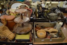 Miscellaneous collectables.