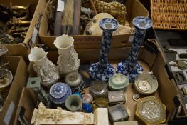 Miscellaneous collectables.