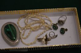 A group of jewellery to include a silver and marcasite ring.
