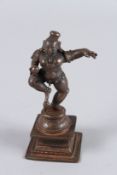 A FINE 18TH CENTURY INDIAN BRONZE FIGURE OF KRISHNA. 5ins high.