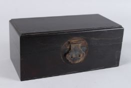 A GOOD CHINESE WOODEN BOX. 10ins long.