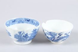 TWO 19TH CENTURY CHINESE BLUE AND WHITE TEACUPS.