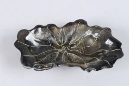 A SMALL CHINESE HORN LILY BOWL. 4.5ins high.