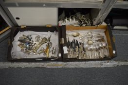 Quantity of plated Kings pattern and other flatware.