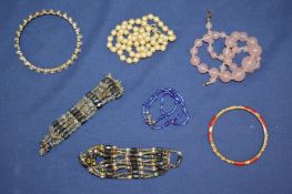 A quantity of bijouterie.