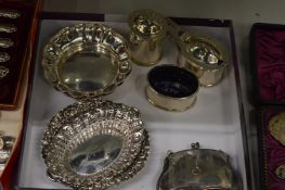 Quantity of small silver items to include bon-bon dishes, a silver purse and cruet set.