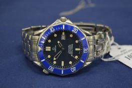 A gentleman's stainless steel cased Omega Seamaster Professional wristwatch with original bracelet