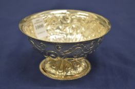 A Victorian silver circular sugar bowl, London 1886.