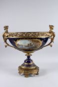 A GOOD 19TH CENTURY SEVRES LARGE PORCELAIN COMPORT painted with reverse panels of young lovers and