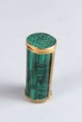 A GOOD SMALL 19TH CENTURY MALACHITE DRUM SHAPED BOX. 2.5ins high x 1ins diameter.