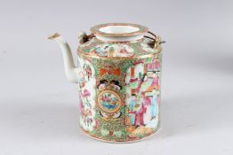A LATE 19TH CENTURY CHINESE FAMILLE ROSE TEA POT AND COVER with wire handles, painted with