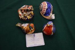 Two Royal Crown Derby birds, a snail and a frog.