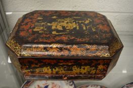 A Chinese chinoiserie decorated lacquer box.