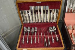 A canteen of cutlery.