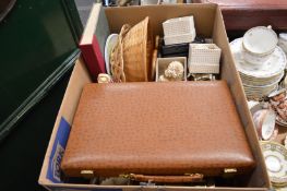 Miscellaneous collectables.