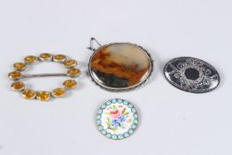 FOUR VARIOUS BROOCHES.