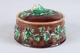 A WEDGWOOD POTTERY CIRCULAR GAME PIE DISH AND COVER with cauliflower knop handle. 8ins diameter