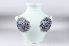 A LARGE FINE UNDEGLAZE RED, BLUE AND WHITE JAR.