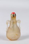 A VERY FINE 18TH - 19TH CENTURY CHINSE CARVED AGATE SNUFF BOTTLE. 2ins.