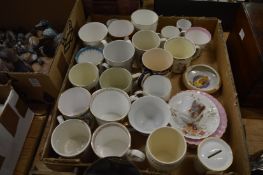 A collection of Royal Commemorative mugs etc.