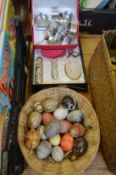 Hardstone eggs and other items.