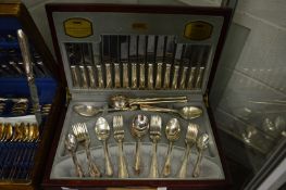A Viners eight place canteen of cutlery.