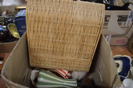 Miscellaneous collectables.