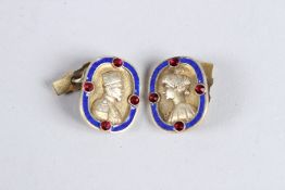 A PAIR OF RUSSIAN BLUE ENAMEL FIGURAL CUFFLINKS.
