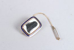 A GEORGIAN GOLD AND ENAMEL SILVER BROOCH.