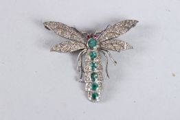 A GOOD DIAMOND AND EMERALD BUTTERFLY BROOCH.