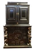 A VERY GOOD 17TH CENTURY ANTWERP EBONISED PAINTED AND HARDSTONE MOUNTED VARGUENO, with hinged lid