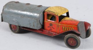 A SHELL MEX & BP TIN PLATE PETROL TRUCK. 25cms long.