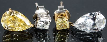 A SUPERB PAIR OF 18CT GOLD YELLOW AND WHITE DIAMOND TEAR DROP EARRINGS, each earring with