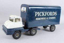 A TRI-ANG THAMES TRADER PICKFORDS REMOVAL VAN. The branding PICKFORDS REMOVALS & STORERS. 56cms long