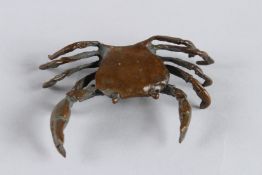 A JAPANESE BRONZE OKIMONO CRAB. 8cm long.