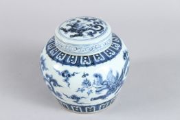 A CHINESE BLUE AND WHITE GINGER JAR AND COVER 12cm high