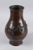 A GOOD CHINESE BRONZE VASE the sides with a lizard 29cm high