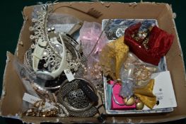 A box of bijouterie, wristwatches etc.