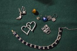 Silver and other jewellery.