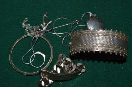 A group of silver jewellery.