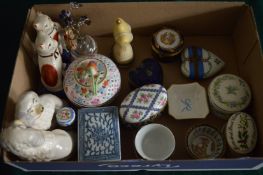 Porcelain trinket pots and other items.