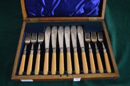 A cased set of six fish knives and forks.