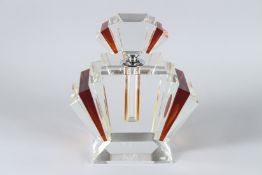 AN ART DECO DESIGN GLASS AMBER FAN SHAPED SCENT BOTTLE.