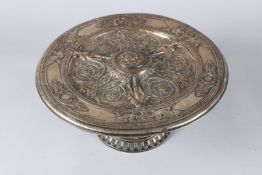 AN ELKINGTON SILVER PLATED TAZZA with classical figures. 23cms diameter.