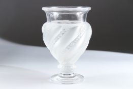 A GOOD LALIQUE FROSTED WRYTHEN FLUTED VASE on a circular base. Engraved Lalique, France. 14cms