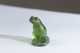 A SMALL LALIQUE VIBRANT GREEN 