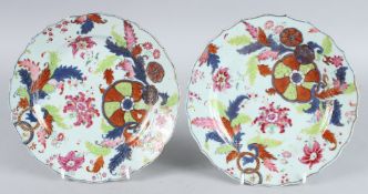 A GOOD PAIR OF CHINESE EXPORT TOBACCO LEAF PLATES. Circa 1740