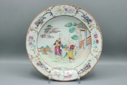 A VERY GOOD CHINESE FAMILLE ROSE EXPORT PLATE, CIRCA 1740. Vignettes to the border, the centre