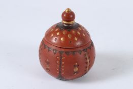 A TURKISH TOPHANE with lid. 7cms.